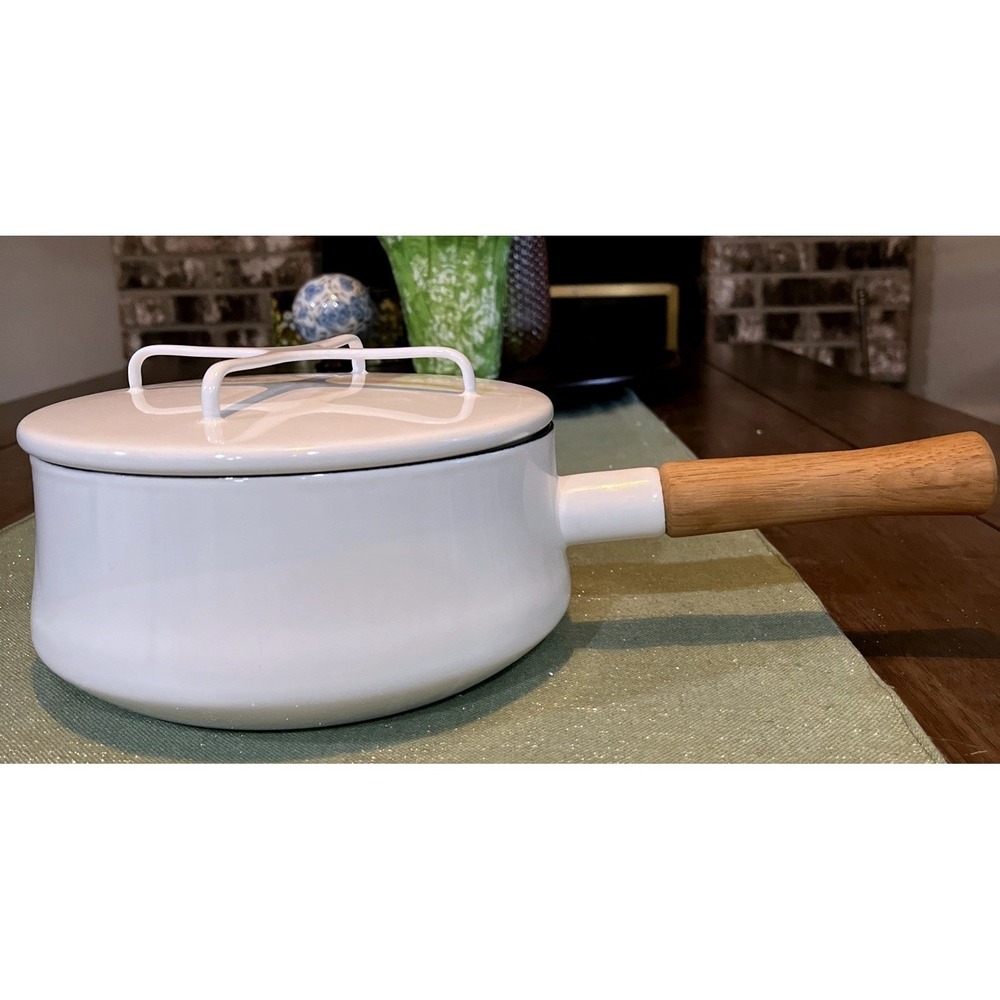 Dansk Kobenstyle  Saucepan 2 Qt White-New No Box-Lid Doubles As Trivet